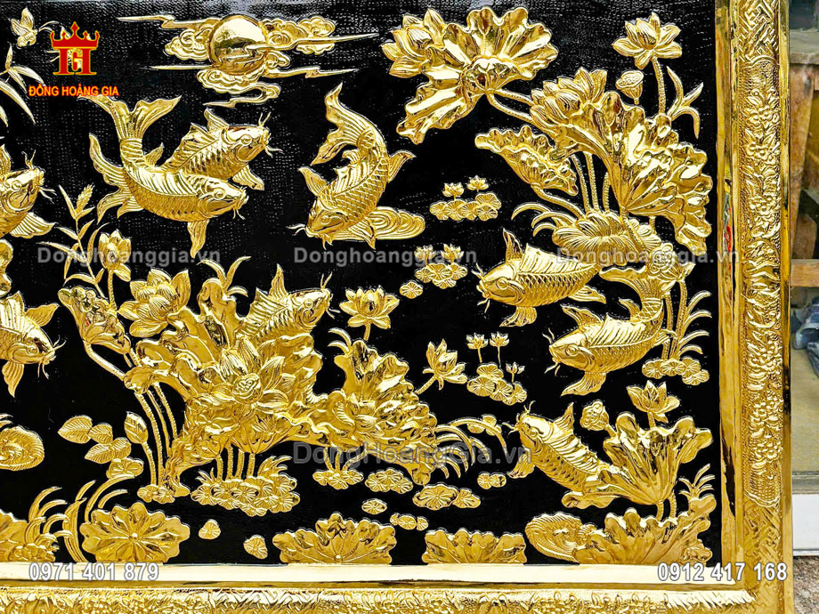 Tranh cửu ngư quần hội mang ý nghĩa may mắn, cát tường cho gia chủ